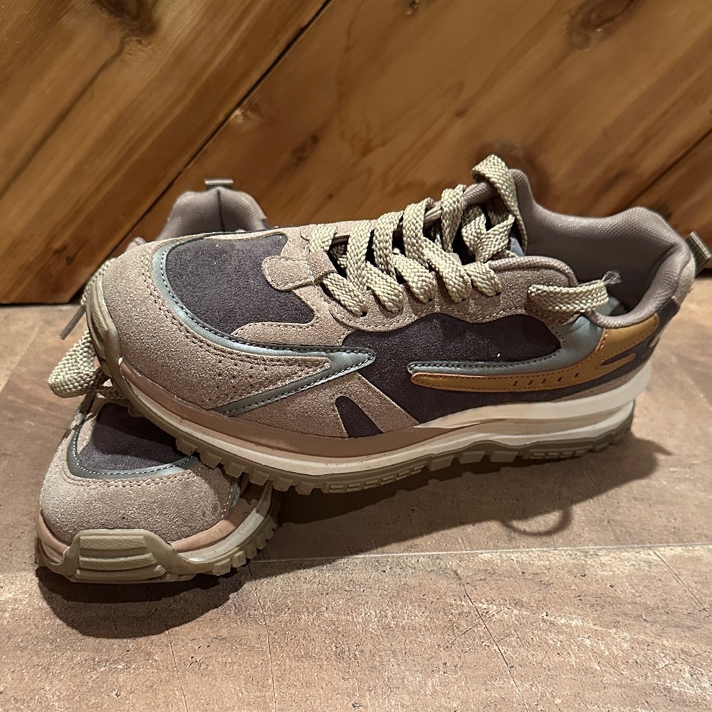 Women’s platform sneakers